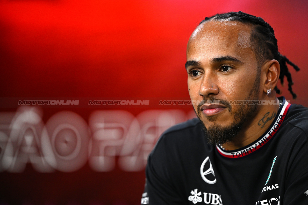 GP BRASILE, Lewis Hamilton (GBR) Mercedes AMG F1 in the FIA Press Conference.

31.10.2024. Formula 1 World Championship, Rd 21, Brazilian Grand Prix, Sao Paulo, Brazil, Preparation Day.

- www.xpbimages.com, EMail: requests@xpbimages.com © Copyright: Price / XPB Images