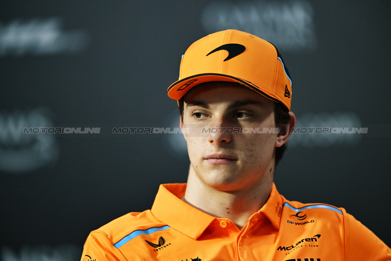 GP BRASILE, Oscar Piastri (AUS) McLaren in the FIA Press Conference.

31.10.2024. Formula 1 World Championship, Rd 21, Brazilian Grand Prix, Sao Paulo, Brazil, Preparation Day.

- www.xpbimages.com, EMail: requests@xpbimages.com © Copyright: Price / XPB Images