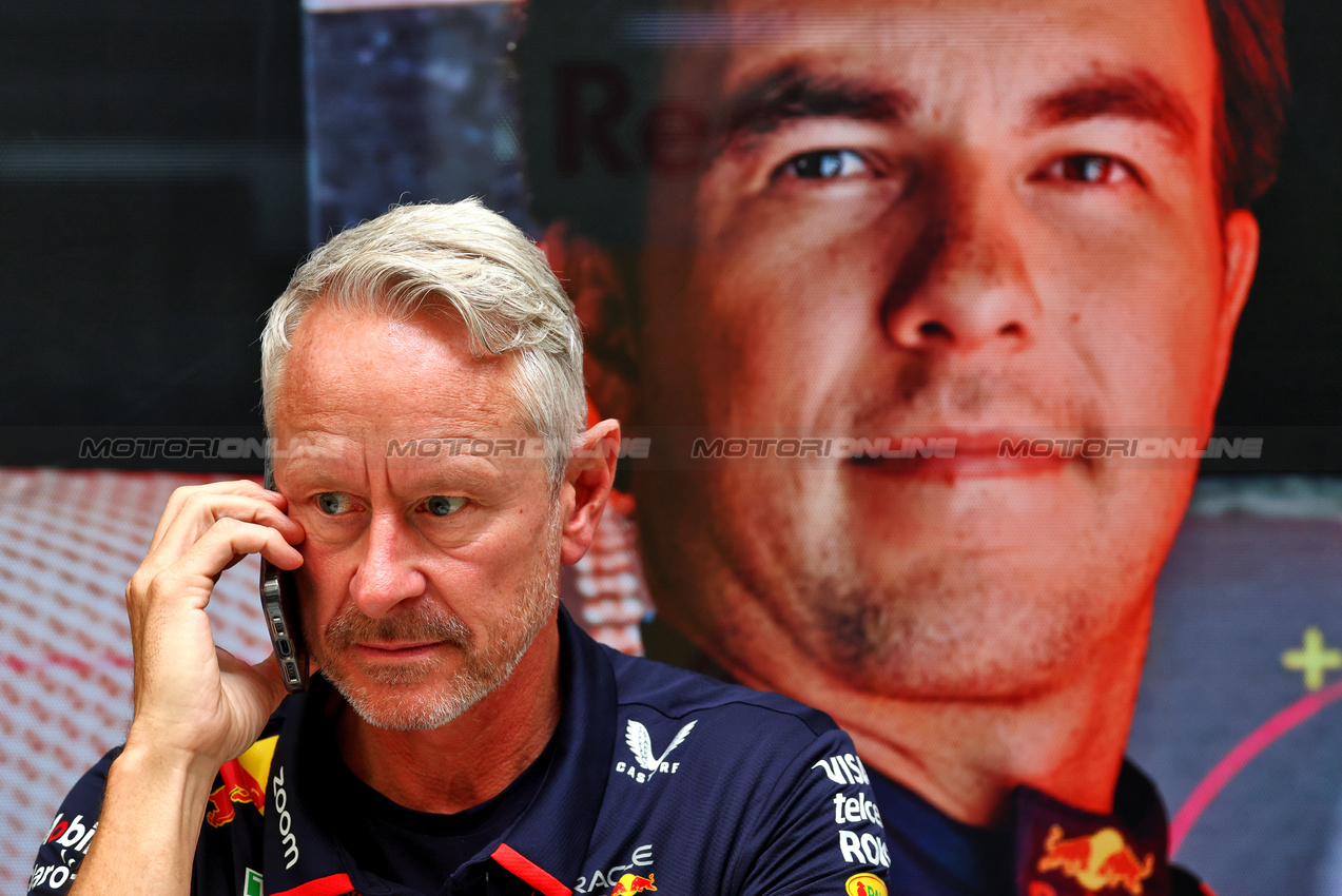 GP BRASILE, Jonathan Wheatley (GBR) Red Bull Racing Team Manager.

31.10.2024. Formula 1 World Championship, Rd 21, Brazilian Grand Prix, Sao Paulo, Brazil, Preparation Day.

 - www.xpbimages.com, EMail: requests@xpbimages.com © Copyright: Coates / XPB Images