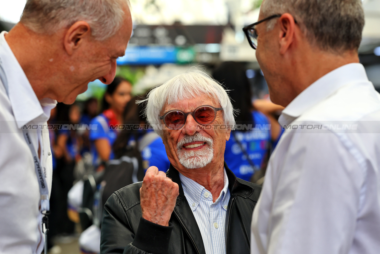 GP BRASILE, Bernie Ecclestone (GBR) with Stefano Domenicali (ITA) Formula One President e CEO (Right).

31.10.2024. Formula 1 World Championship, Rd 21, Brazilian Grand Prix, Sao Paulo, Brazil, Preparation Day.

- www.xpbimages.com, EMail: requests@xpbimages.com © Copyright: XPB Images