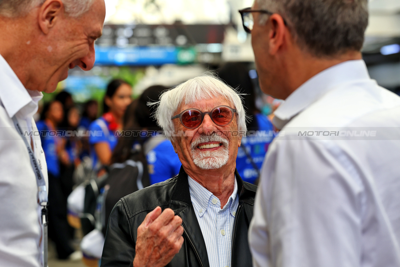 GP BRASILE, Bernie Ecclestone (GBR) with Stefano Domenicali (ITA) Formula One President e CEO (Right).

31.10.2024. Formula 1 World Championship, Rd 21, Brazilian Grand Prix, Sao Paulo, Brazil, Preparation Day.

- www.xpbimages.com, EMail: requests@xpbimages.com © Copyright: XPB Images