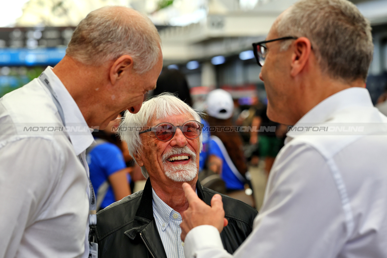 GP BRASILE, Bernie Ecclestone (GBR) with Stefano Domenicali (ITA) Formula One President e CEO (Right).

31.10.2024. Formula 1 World Championship, Rd 21, Brazilian Grand Prix, Sao Paulo, Brazil, Preparation Day.

- www.xpbimages.com, EMail: requests@xpbimages.com © Copyright: XPB Images