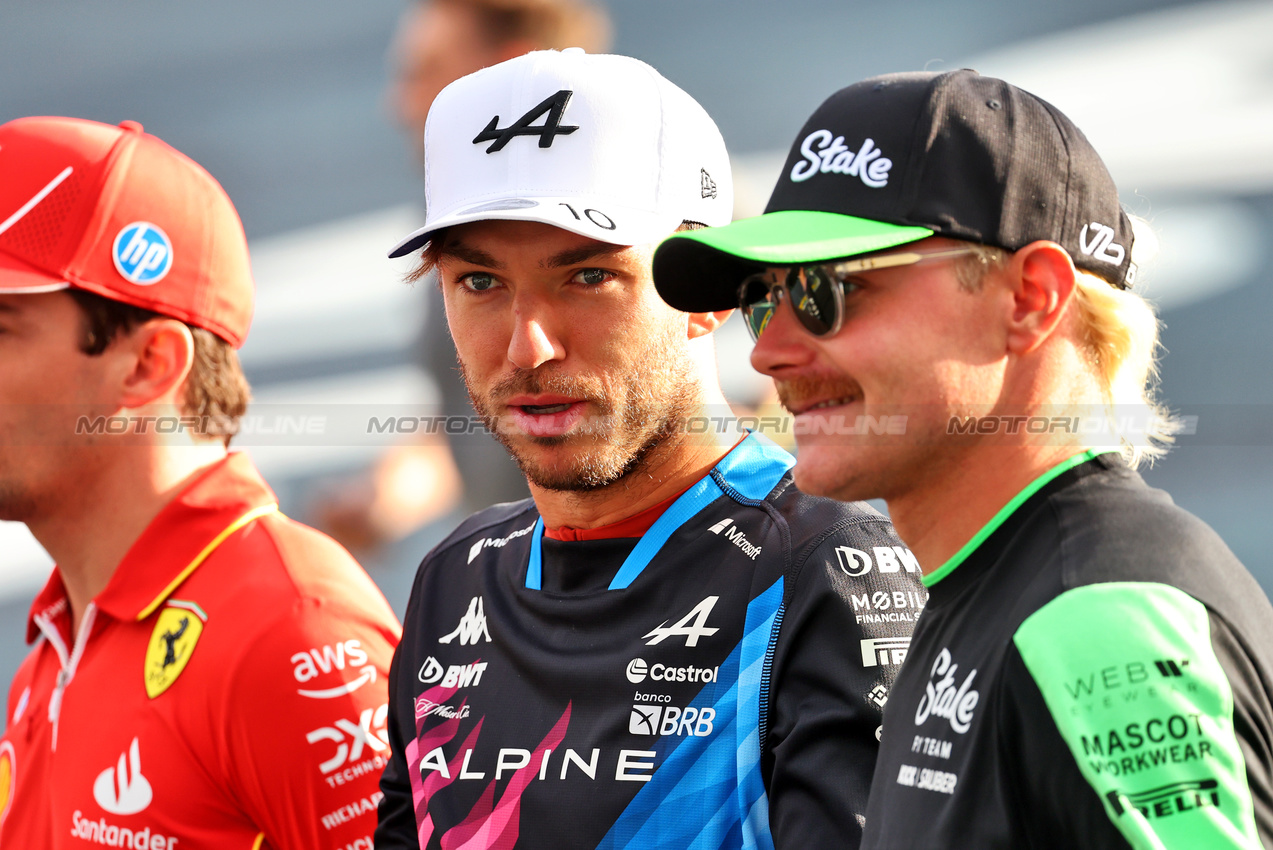 GP BRASILE, Pierre Gasly (FRA) Alpine F1 Team with Valtteri Bottas (FIN) Sauber.

31.10.2024. Formula 1 World Championship, Rd 21, Brazilian Grand Prix, Sao Paulo, Brazil, Preparation Day.

- www.xpbimages.com, EMail: requests@xpbimages.com © Copyright: Batchelor / XPB Images