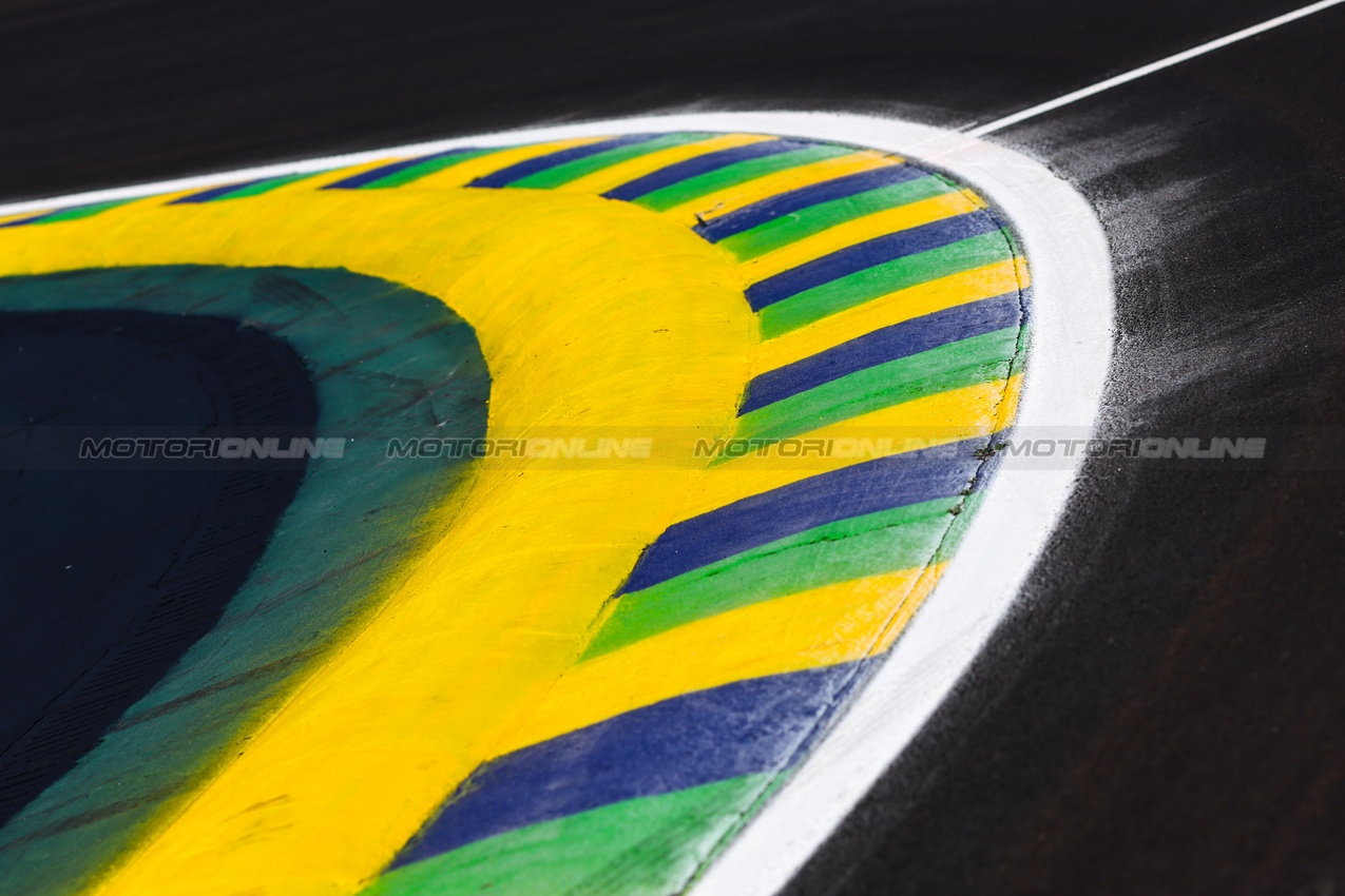 GP BRASILE, Track Atmosphere 
31.10.2024. Formula 1 World Championship, Rd 21, Brazilian Grand Prix, Sao Paulo, Brazil, Preparation Day.
- www.xpbimages.com, EMail: requests@xpbimages.com © Copyright: Charniaux / XPB Images