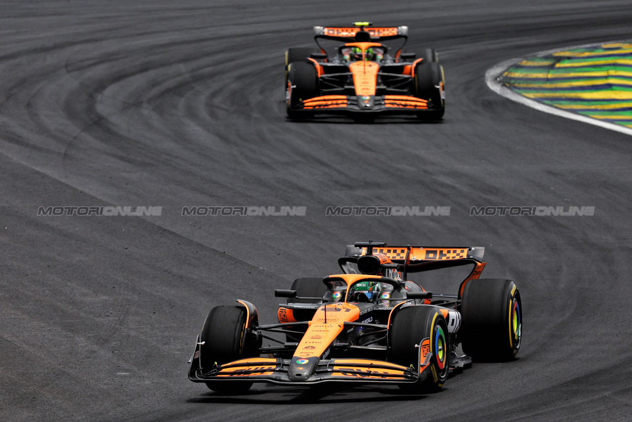 GP BRASILE, Oscar Piastri (AUS) McLaren MCL38.

02.11.2024. Formula 1 World Championship, Rd 21, Brazilian Grand Prix, Sao Paulo, Brazil, Sprint e Qualifiche Day.

- www.xpbimages.com, EMail: requests@xpbimages.com © Copyright: Batchelor / XPB Images