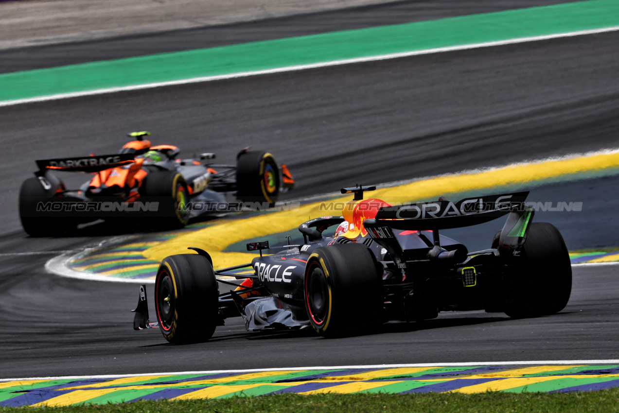 GP BRASILE, Max Verstappen (NLD) Red Bull Racing RB20.

02.11.2024. Formula 1 World Championship, Rd 21, Brazilian Grand Prix, Sao Paulo, Brazil, Sprint e Qualifiche Day.

- www.xpbimages.com, EMail: requests@xpbimages.com © Copyright: Charniaux / XPB Images