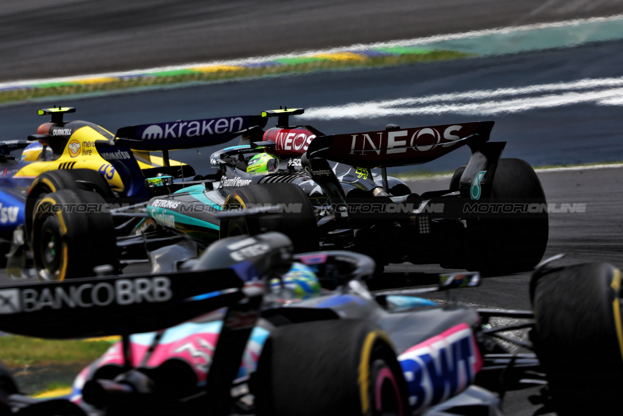 GP BRASILE, Lewis Hamilton (GBR) Mercedes AMG F1 W15.

02.11.2024. Formula 1 World Championship, Rd 21, Brazilian Grand Prix, Sao Paulo, Brazil, Sprint e Qualifiche Day.

- www.xpbimages.com, EMail: requests@xpbimages.com © Copyright: Charniaux / XPB Images