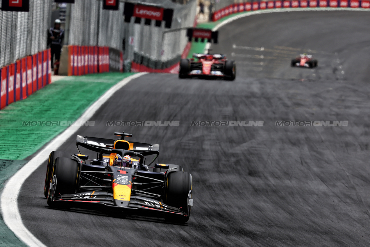 GP BRASILE, Max Verstappen (NLD) Red Bull Racing RB20.

02.11.2024. Formula 1 World Championship, Rd 21, Brazilian Grand Prix, Sao Paulo, Brazil, Sprint e Qualifiche Day.

- www.xpbimages.com, EMail: requests@xpbimages.com © Copyright: Charniaux / XPB Images