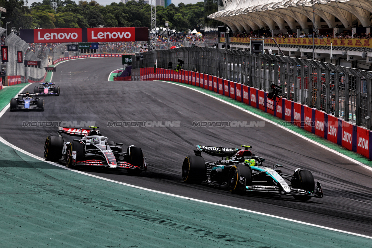 GP BRASILE, Lewis Hamilton (GBR) Mercedes AMG F1 W15.

02.11.2024. Formula 1 World Championship, Rd 21, Brazilian Grand Prix, Sao Paulo, Brazil, Sprint e Qualifiche Day.

- www.xpbimages.com, EMail: requests@xpbimages.com © Copyright: Charniaux / XPB Images