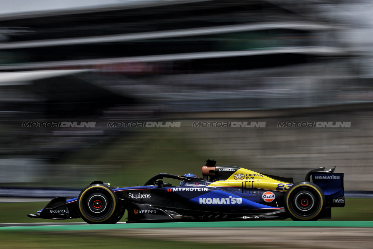 GP BRASILE, Alexander Albon (THA) Williams Racing FW46.

02.11.2024. Formula 1 World Championship, Rd 21, Brazilian Grand Prix, Sao Paulo, Brazil, Sprint e Qualifiche Day.

 - www.xpbimages.com, EMail: requests@xpbimages.com © Copyright: Staley / XPB Images