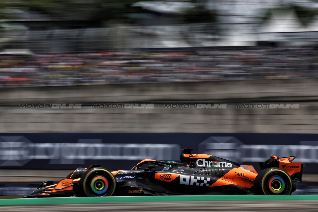 GP BRASILE, Oscar Piastri (AUS) McLaren MCL38.

02.11.2024. Formula 1 World Championship, Rd 21, Brazilian Grand Prix, Sao Paulo, Brazil, Sprint e Qualifiche Day.

 - www.xpbimages.com, EMail: requests@xpbimages.com © Copyright: Staley / XPB Images