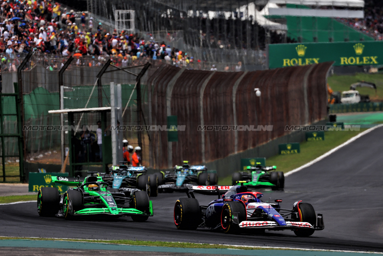 GP BRASILE, Yuki Tsunoda (JPN) RB VCARB 01.

02.11.2024. Formula 1 World Championship, Rd 21, Brazilian Grand Prix, Sao Paulo, Brazil, Sprint e Qualifiche Day.

 - www.xpbimages.com, EMail: requests@xpbimages.com © Copyright: Coates / XPB Images