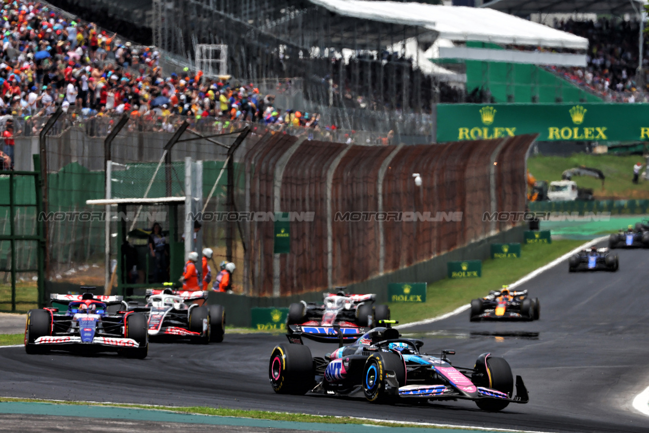 GP BRASILE, Pierre Gasly (FRA) Alpine F1 Team A524.

02.11.2024. Formula 1 World Championship, Rd 21, Brazilian Grand Prix, Sao Paulo, Brazil, Sprint e Qualifiche Day.

 - www.xpbimages.com, EMail: requests@xpbimages.com © Copyright: Coates / XPB Images