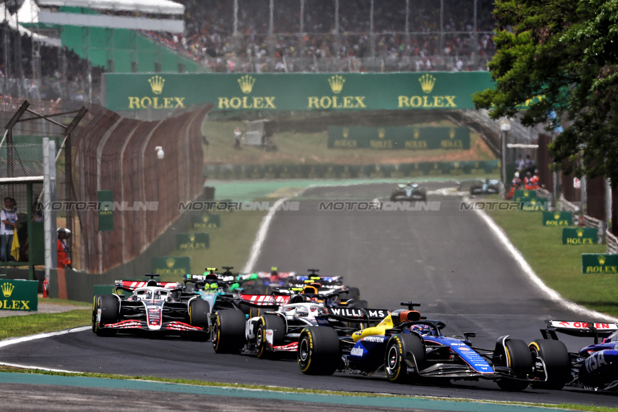 GP BRASILE, Alexander Albon (THA) Williams Racing FW46 at the partenza of Sprint.

02.11.2024. Formula 1 World Championship, Rd 21, Brazilian Grand Prix, Sao Paulo, Brazil, Sprint e Qualifiche Day.

 - www.xpbimages.com, EMail: requests@xpbimages.com © Copyright: Coates / XPB Images