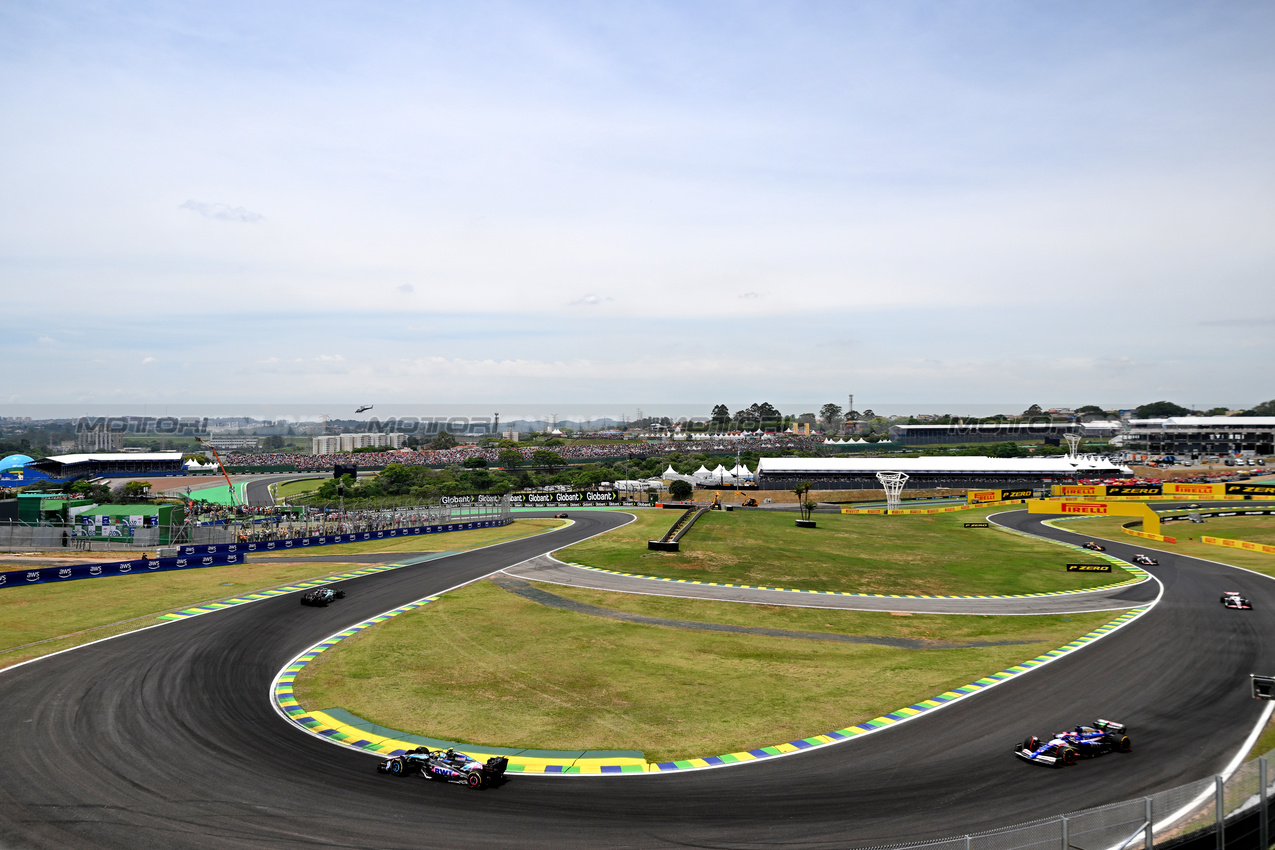 GP BRASILE, Pierre Gasly (FRA) Alpine F1 Team A524.

02.11.2024. Formula 1 World Championship, Rd 21, Brazilian Grand Prix, Sao Paulo, Brazil, Sprint e Qualifiche Day.

- www.xpbimages.com, EMail: requests@xpbimages.com © Copyright: Price / XPB Images