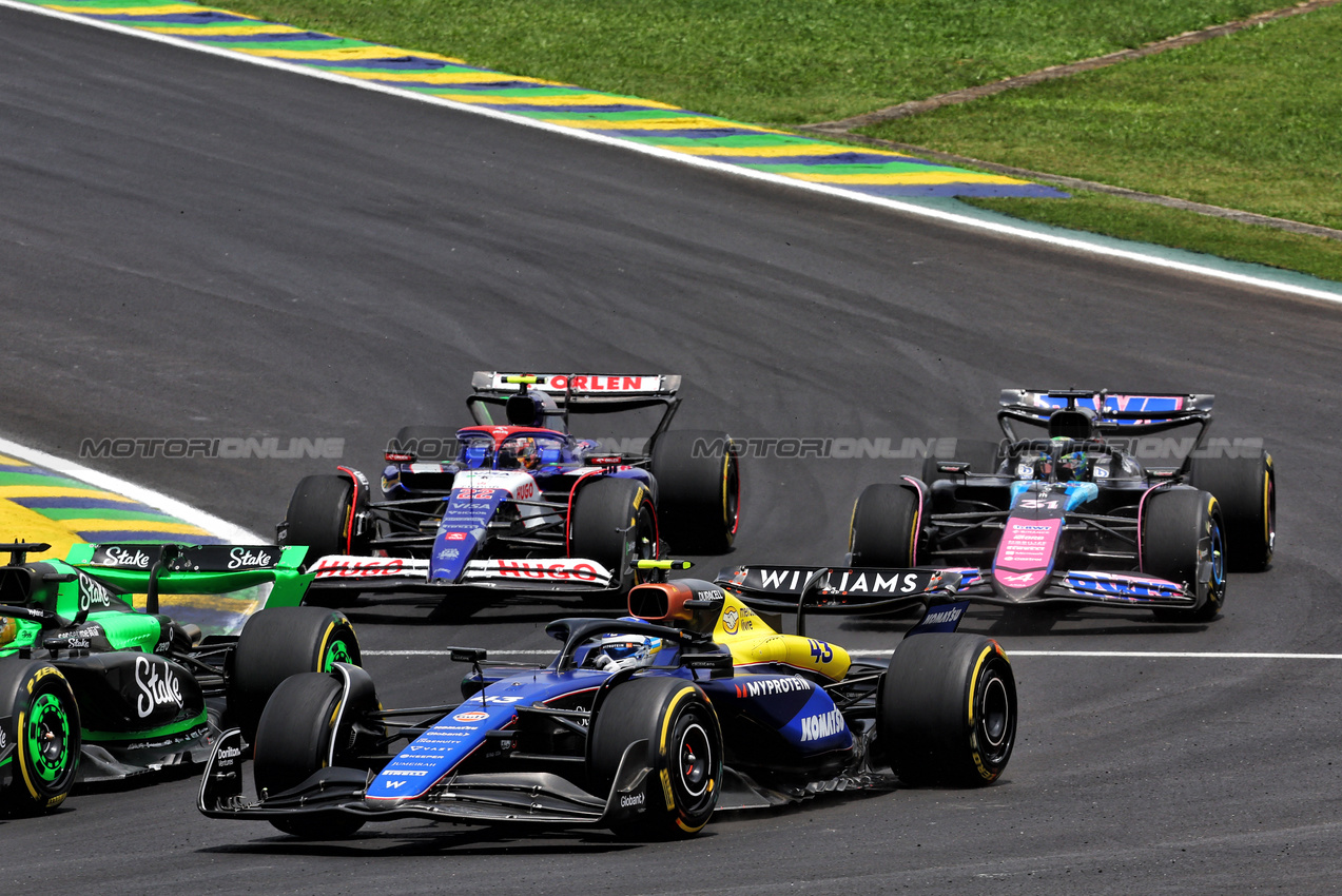 GP BRASILE, Franco Colapinto (ARG) Williams Racing FW46.

02.11.2024. Formula 1 World Championship, Rd 21, Brazilian Grand Prix, Sao Paulo, Brazil, Sprint e Qualifiche Day.

- www.xpbimages.com, EMail: requests@xpbimages.com © Copyright: Batchelor / XPB Images