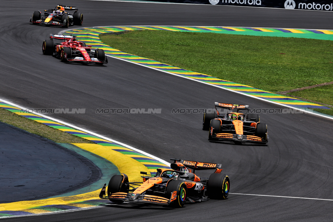 GP BRASILE, Oscar Piastri (AUS) McLaren MCL38.

02.11.2024. Formula 1 World Championship, Rd 21, Brazilian Grand Prix, Sao Paulo, Brazil, Sprint e Qualifiche Day.

- www.xpbimages.com, EMail: requests@xpbimages.com © Copyright: Batchelor / XPB Images