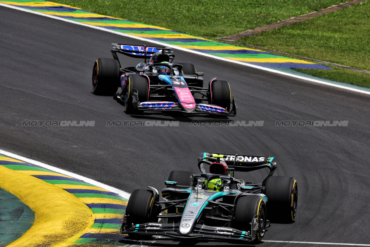 GP BRASILE, Lewis Hamilton (GBR) Mercedes AMG F1 W15.

02.11.2024. Formula 1 World Championship, Rd 21, Brazilian Grand Prix, Sao Paulo, Brazil, Sprint e Qualifiche Day.

- www.xpbimages.com, EMail: requests@xpbimages.com © Copyright: Batchelor / XPB Images