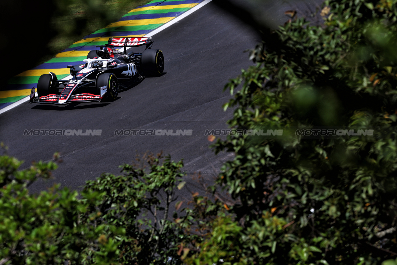 GP BRASILE, Oliver Bearman (GBR) Haas VF-24 Reserve Driver.

01.11.2024. Formula 1 World Championship, Rd 21, Brazilian Grand Prix, Sao Paulo, Brazil, Sprint Qualifiche Day.

- www.xpbimages.com, EMail: requests@xpbimages.com © Copyright: Charniaux / XPB Images