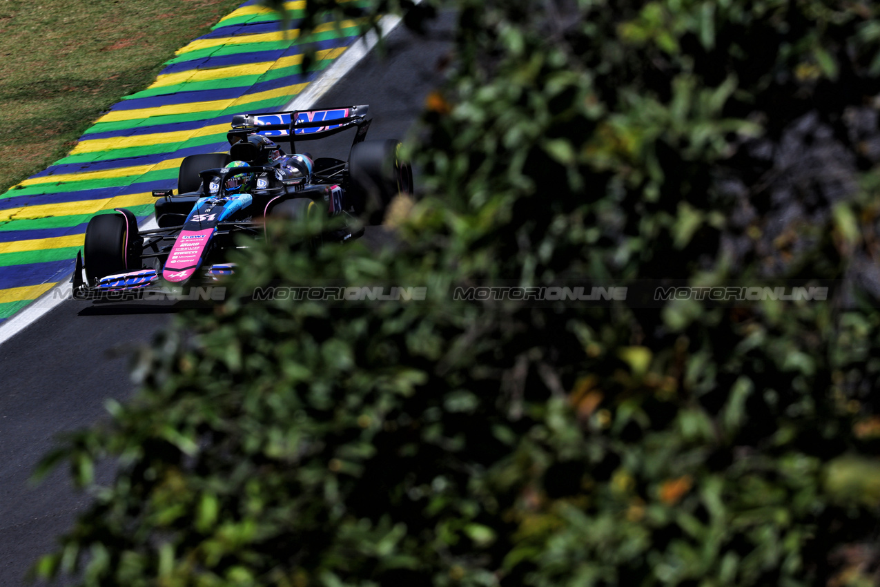 GP BRASILE, Esteban Ocon (FRA) Alpine F1 Team A524.

01.11.2024. Formula 1 World Championship, Rd 21, Brazilian Grand Prix, Sao Paulo, Brazil, Sprint Qualifiche Day.

- www.xpbimages.com, EMail: requests@xpbimages.com © Copyright: Charniaux / XPB Images