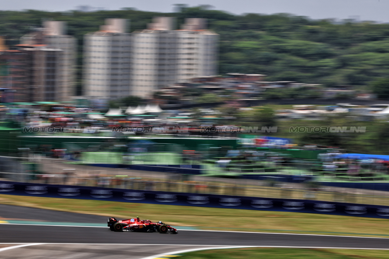 GP BRASILE, Carlos Sainz Jr (ESP) Ferrari SF-24.

01.11.2024. Formula 1 World Championship, Rd 21, Brazilian Grand Prix, Sao Paulo, Brazil, Sprint Qualifiche Day.

- www.xpbimages.com, EMail: requests@xpbimages.com © Copyright: Charniaux / XPB Images