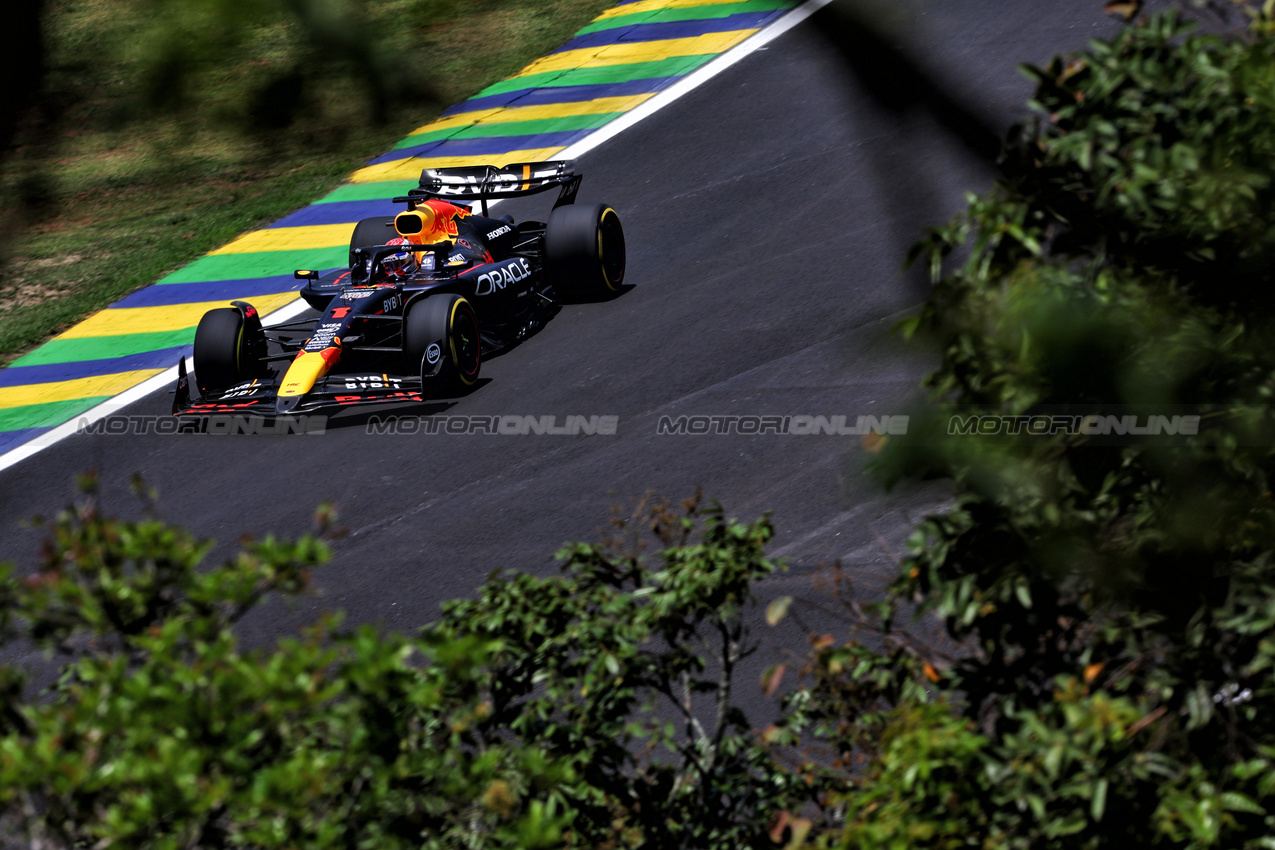 GP BRASILE, Max Verstappen (NLD) Red Bull Racing RB20.

01.11.2024. Formula 1 World Championship, Rd 21, Brazilian Grand Prix, Sao Paulo, Brazil, Sprint Qualifiche Day.

- www.xpbimages.com, EMail: requests@xpbimages.com © Copyright: Charniaux / XPB Images