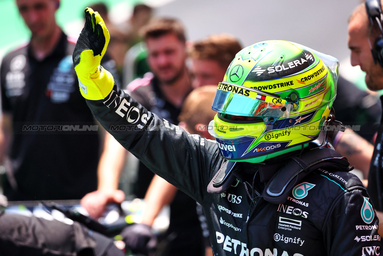 GP BRASILE, Lewis Hamilton (GBR) Mercedes AMG F1.

01.11.2024. Formula 1 World Championship, Rd 21, Brazilian Grand Prix, Sao Paulo, Brazil, Sprint Qualifiche Day.

- www.xpbimages.com, EMail: requests@xpbimages.com © Copyright: Batchelor / XPB Images