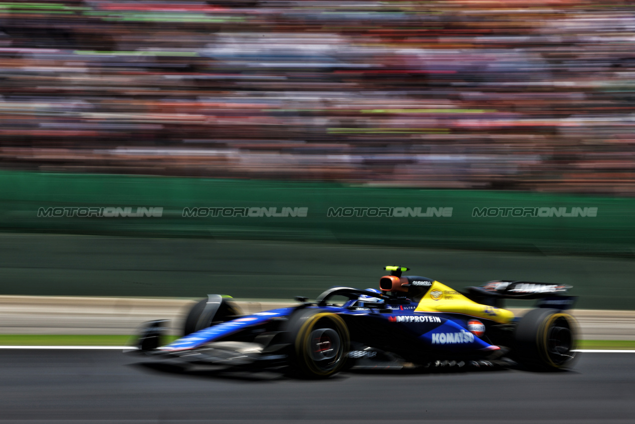 GP BRASILE, Franco Colapinto (ARG) Williams Racing FW46.

01.11.2024. Formula 1 World Championship, Rd 21, Brazilian Grand Prix, Sao Paulo, Brazil, Sprint Qualifiche Day.

 - www.xpbimages.com, EMail: requests@xpbimages.com © Copyright: Coates / XPB Images