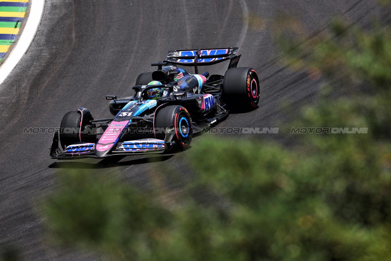 GP BRASILE, Esteban Ocon (FRA) Alpine F1 Team A524.

01.11.2024. Formula 1 World Championship, Rd 21, Brazilian Grand Prix, Sao Paulo, Brazil, Sprint Qualifiche Day.

 - www.xpbimages.com, EMail: requests@xpbimages.com © Copyright: Staley / XPB Images