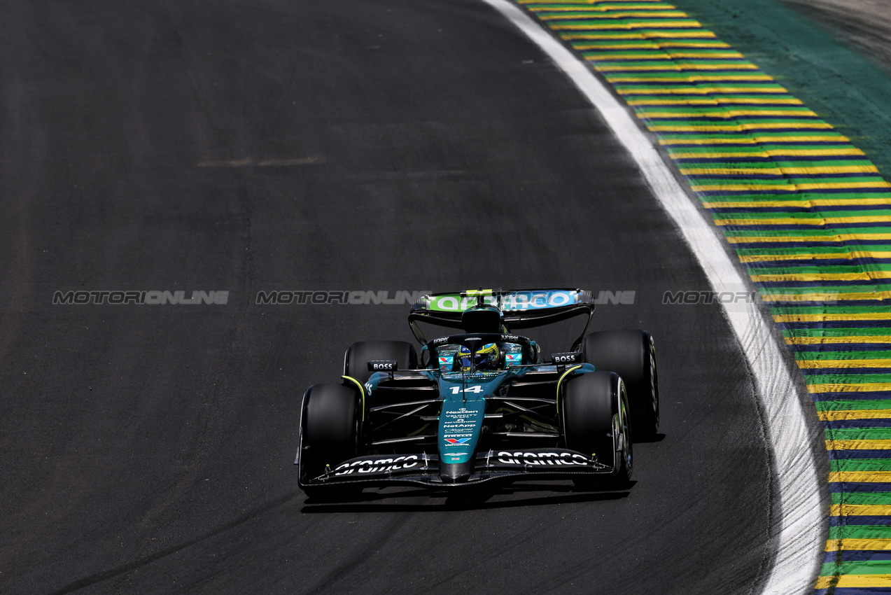 GP BRASILE, Fernando Alonso (ESP) Aston Martin F1 Team AMR24.

01.11.2024. Formula 1 World Championship, Rd 21, Brazilian Grand Prix, Sao Paulo, Brazil, Sprint Qualifiche Day.

 - www.xpbimages.com, EMail: requests@xpbimages.com © Copyright: Staley / XPB Images