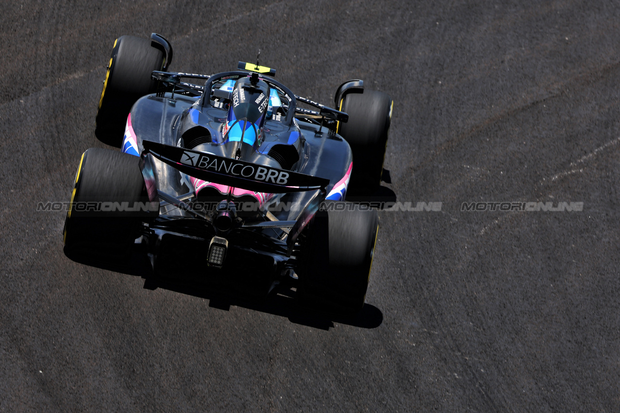 GP BRASILE, Pierre Gasly (FRA) Alpine F1 Team A524.

01.11.2024. Formula 1 World Championship, Rd 21, Brazilian Grand Prix, Sao Paulo, Brazil, Sprint Qualifiche Day.

- www.xpbimages.com, EMail: requests@xpbimages.com © Copyright: Charniaux / XPB Images