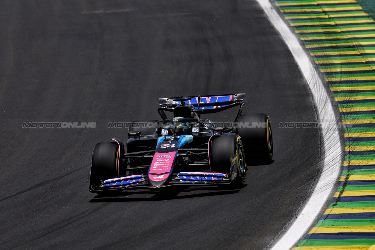 GP BRASILE, Esteban Ocon (FRA) Alpine F1 Team A524.

01.11.2024. Formula 1 World Championship, Rd 21, Brazilian Grand Prix, Sao Paulo, Brazil, Sprint Qualifiche Day.

 - www.xpbimages.com, EMail: requests@xpbimages.com © Copyright: Staley / XPB Images