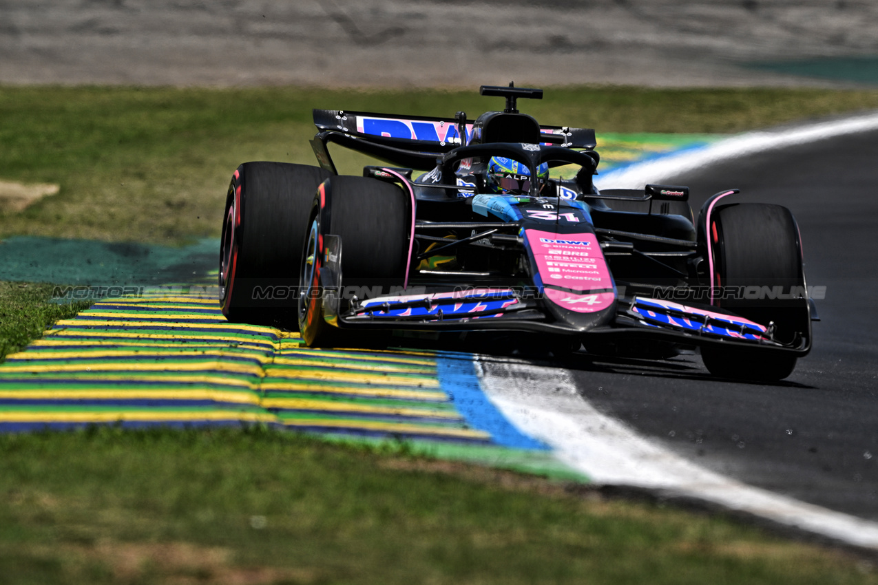 GP BRASILE, Esteban Ocon (FRA) Alpine F1 Team A524.

01.11.2024. Formula 1 World Championship, Rd 21, Brazilian Grand Prix, Sao Paulo, Brazil, Sprint Qualifiche Day.

- www.xpbimages.com, EMail: requests@xpbimages.com © Copyright: Price / XPB Images