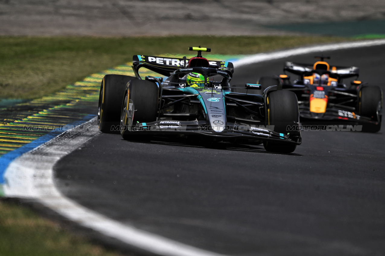 GP BRASILE, Lewis Hamilton (GBR) Mercedes AMG F1 W15.

01.11.2024. Formula 1 World Championship, Rd 21, Brazilian Grand Prix, Sao Paulo, Brazil, Sprint Qualifiche Day.

- www.xpbimages.com, EMail: requests@xpbimages.com © Copyright: Price / XPB Images