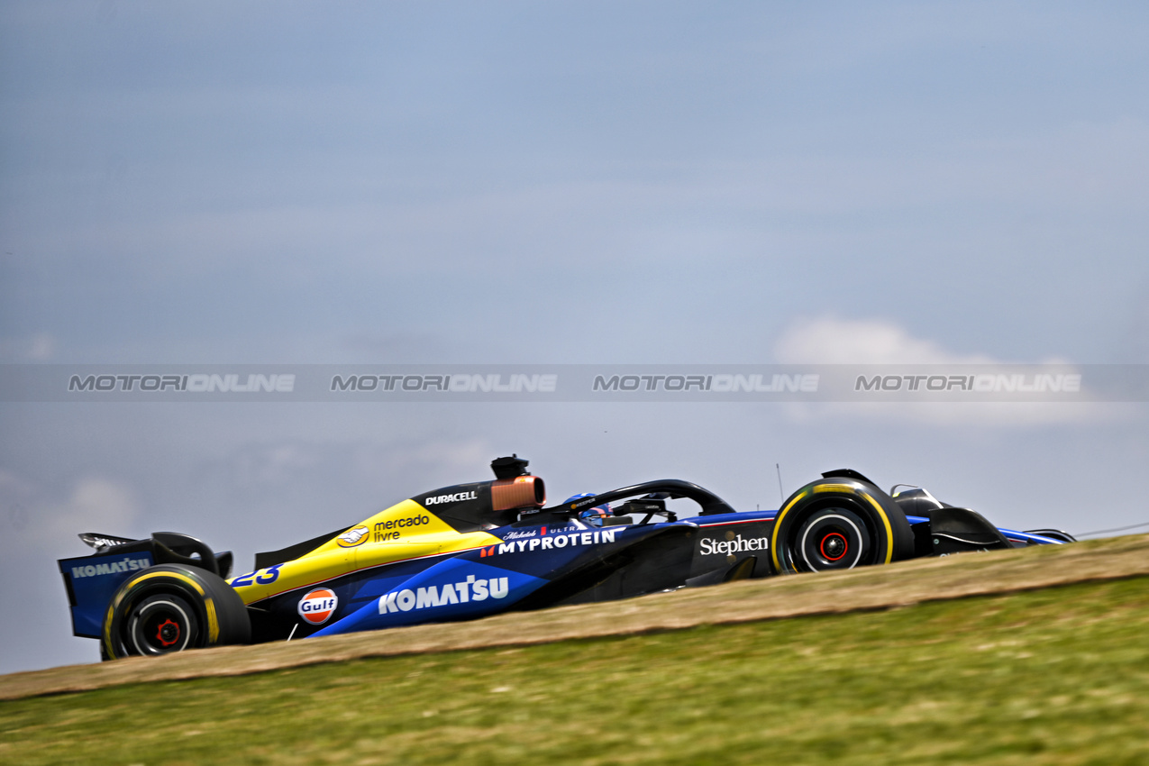 GP BRASILE, Alexander Albon (THA) Williams Racing FW46.

01.11.2024. Formula 1 World Championship, Rd 21, Brazilian Grand Prix, Sao Paulo, Brazil, Sprint Qualifiche Day.

- www.xpbimages.com, EMail: requests@xpbimages.com © Copyright: Price / XPB Images