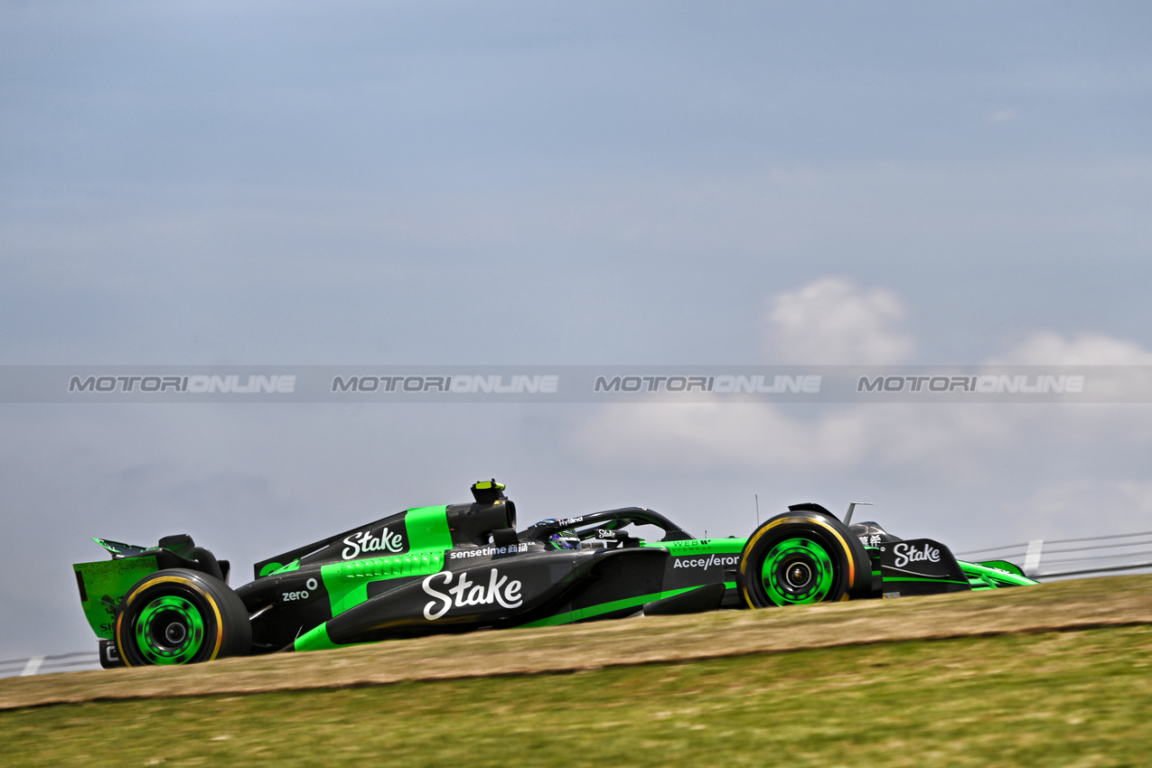 GP BRASILE, Zhou Guanyu (CHN) Sauber C44.

01.11.2024. Formula 1 World Championship, Rd 21, Brazilian Grand Prix, Sao Paulo, Brazil, Sprint Qualifiche Day.

- www.xpbimages.com, EMail: requests@xpbimages.com © Copyright: Price / XPB Images