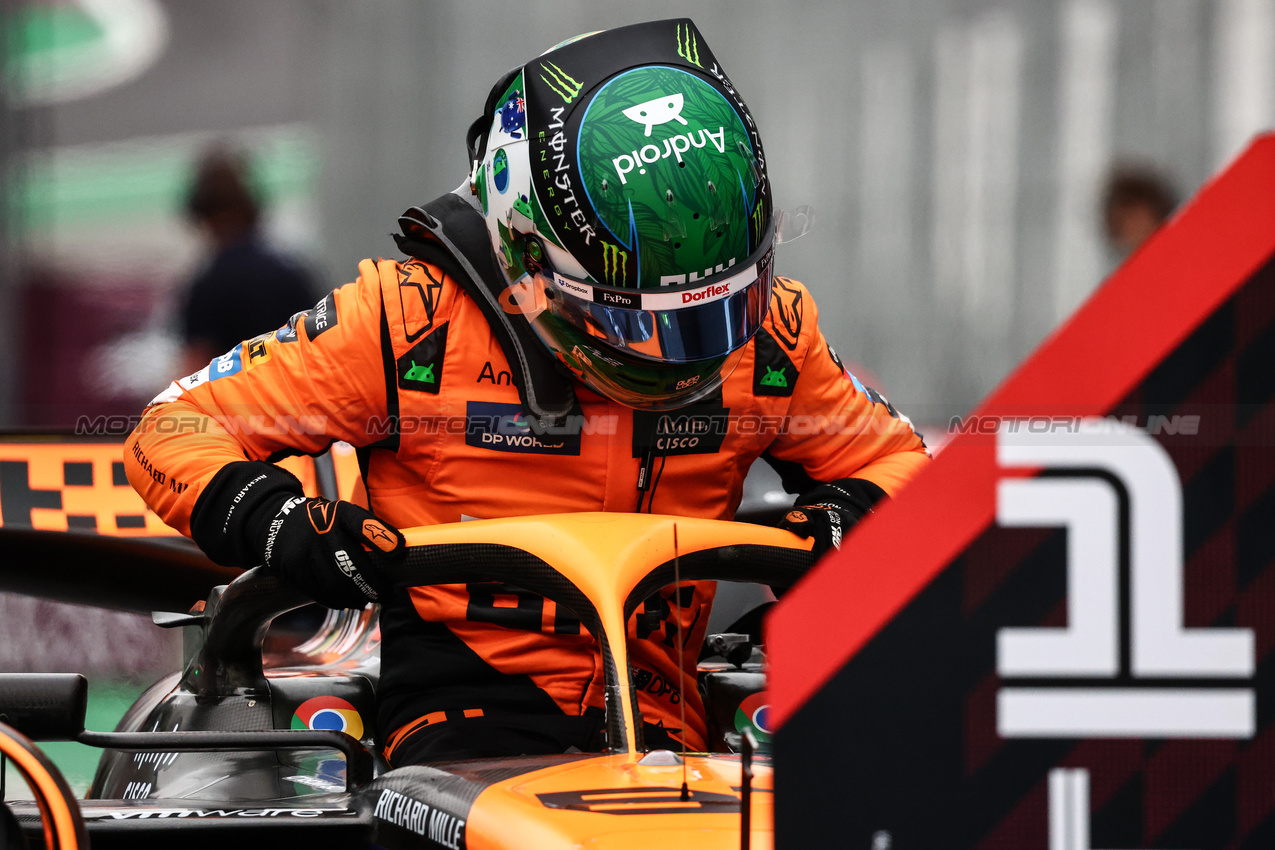 GP BRASILE, Oscar Piastri (AUS), McLaren 
01.11.2024. Formula 1 World Championship, Rd 21, Brazilian Grand Prix, Sao Paulo, Brazil, Sprint Qualifiche Day.
- www.xpbimages.com, EMail: requests@xpbimages.com © Copyright: Charniaux / XPB Images