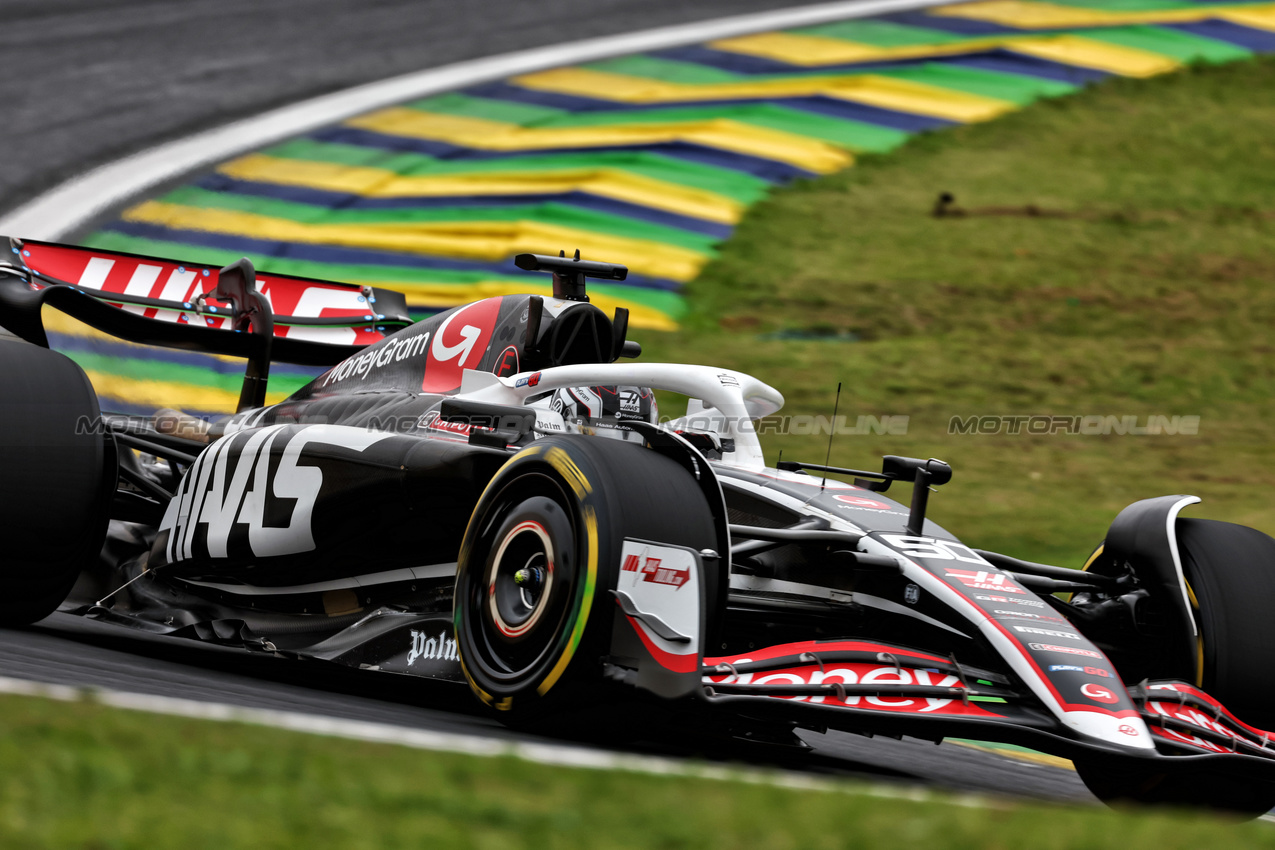 GP BRASILE, Oliver Bearman (GBR) Haas VF-24 Reserve Driver.

01.11.2024. Formula 1 World Championship, Rd 21, Brazilian Grand Prix, Sao Paulo, Brazil, Sprint Qualifiche Day.

 - www.xpbimages.com, EMail: requests@xpbimages.com © Copyright: Coates / XPB Images