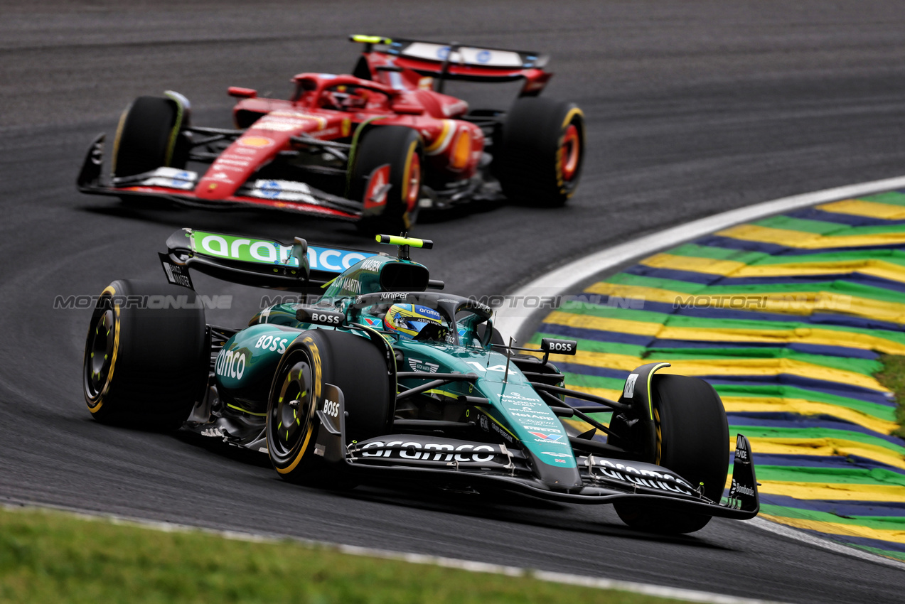 GP BRASILE, Fernando Alonso (ESP) Aston Martin F1 Team AMR24.

01.11.2024. Formula 1 World Championship, Rd 21, Brazilian Grand Prix, Sao Paulo, Brazil, Sprint Qualifiche Day.

 - www.xpbimages.com, EMail: requests@xpbimages.com © Copyright: Coates / XPB Images