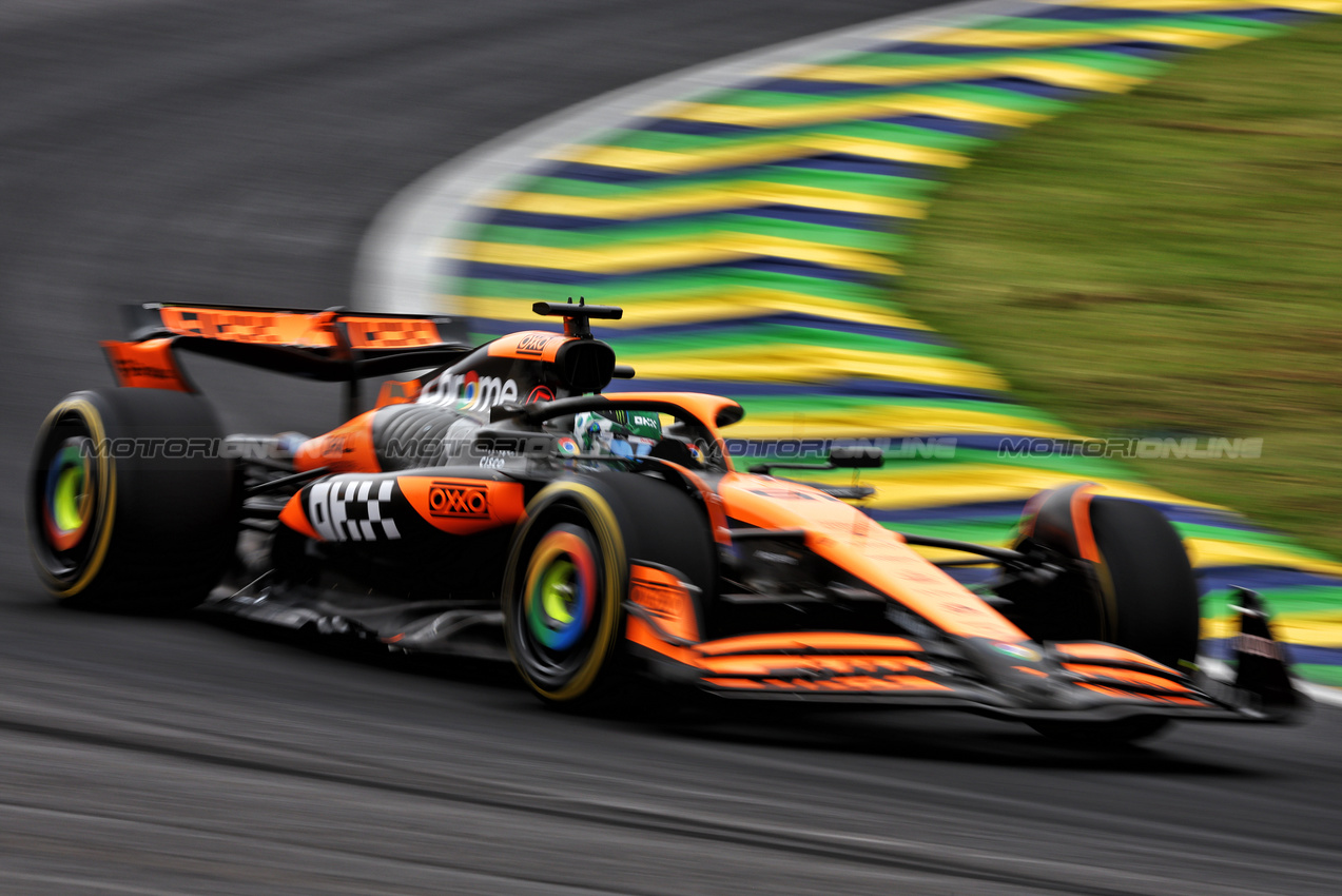 GP BRASILE, Oscar Piastri (AUS) McLaren MCL38.

01.11.2024. Formula 1 World Championship, Rd 21, Brazilian Grand Prix, Sao Paulo, Brazil, Sprint Qualifiche Day.

 - www.xpbimages.com, EMail: requests@xpbimages.com © Copyright: Coates / XPB Images