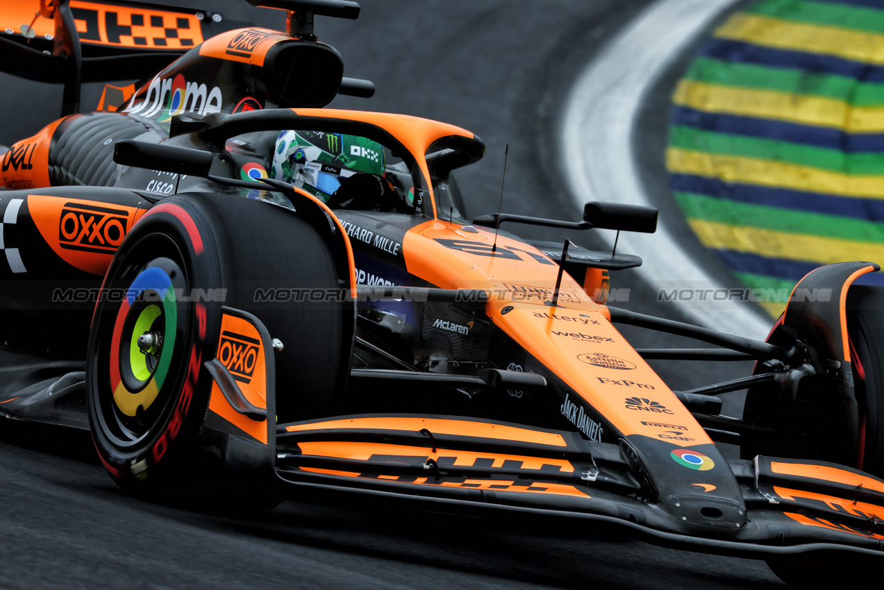 GP BRASILE, Oscar Piastri (AUS) McLaren MCL38.

01.11.2024. Formula 1 World Championship, Rd 21, Brazilian Grand Prix, Sao Paulo, Brazil, Sprint Qualifiche Day.

 - www.xpbimages.com, EMail: requests@xpbimages.com © Copyright: Coates / XPB Images