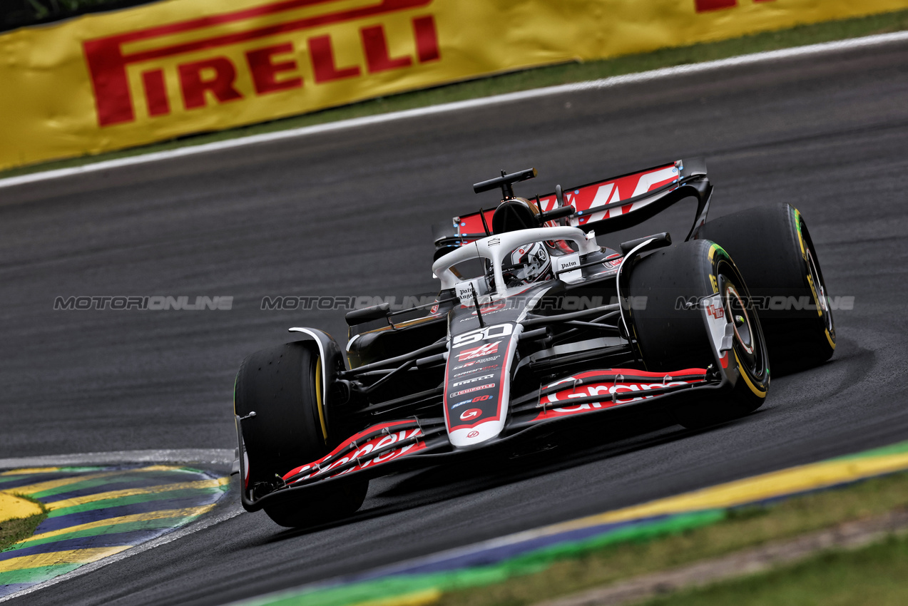 GP BRASILE, Oliver Bearman (GBR) Haas VF-24 Reserve Driver.

01.11.2024. Formula 1 World Championship, Rd 21, Brazilian Grand Prix, Sao Paulo, Brazil, Sprint Qualifiche Day.

 - www.xpbimages.com, EMail: requests@xpbimages.com © Copyright: Staley / XPB Images