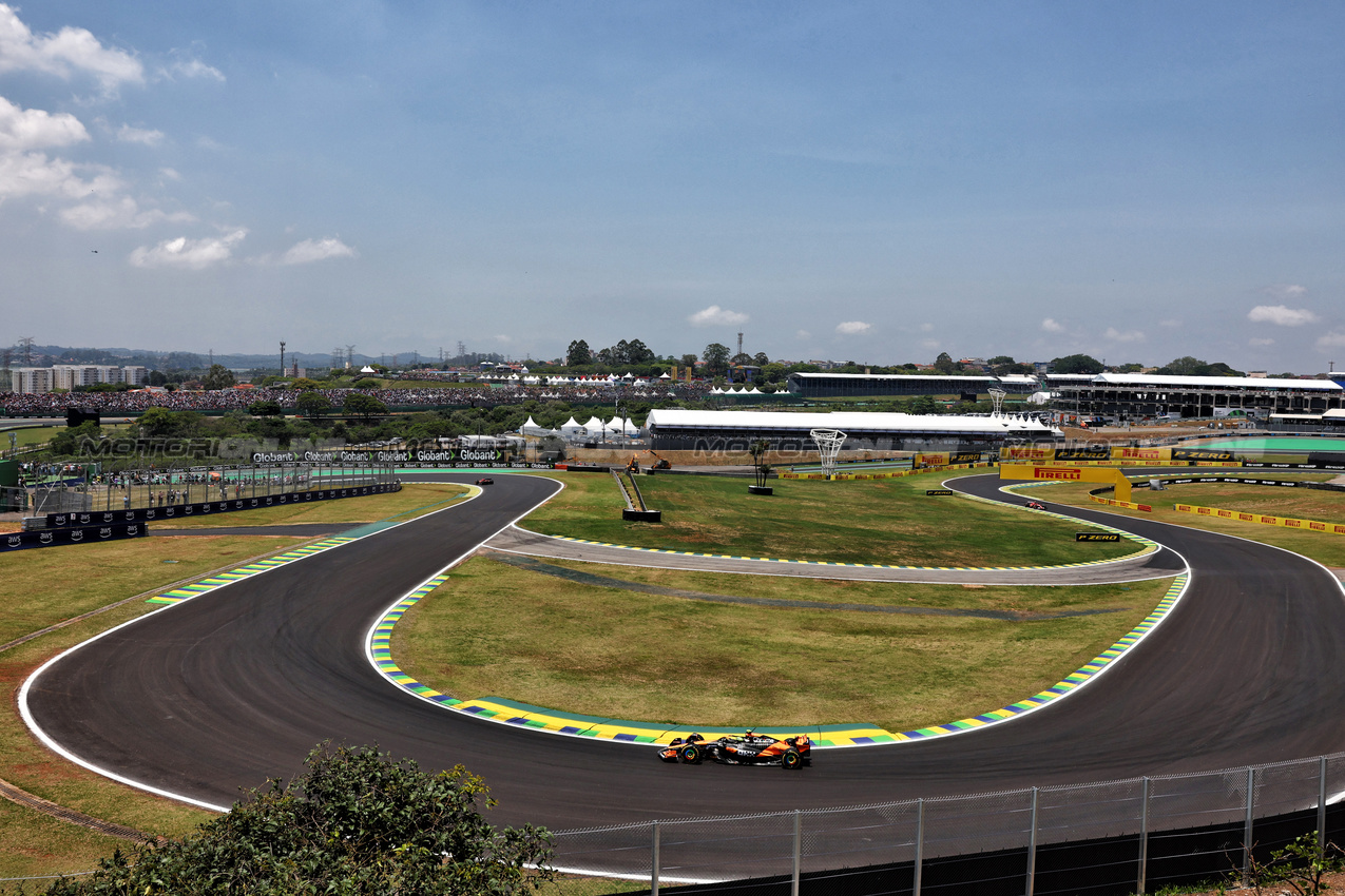 GP BRASILE, Lando Norris (GBR) McLaren MCL38.

01.11.2024. Formula 1 World Championship, Rd 21, Brazilian Grand Prix, Sao Paulo, Brazil, Sprint Qualifiche Day.

- www.xpbimages.com, EMail: requests@xpbimages.com © Copyright: Charniaux / XPB Images