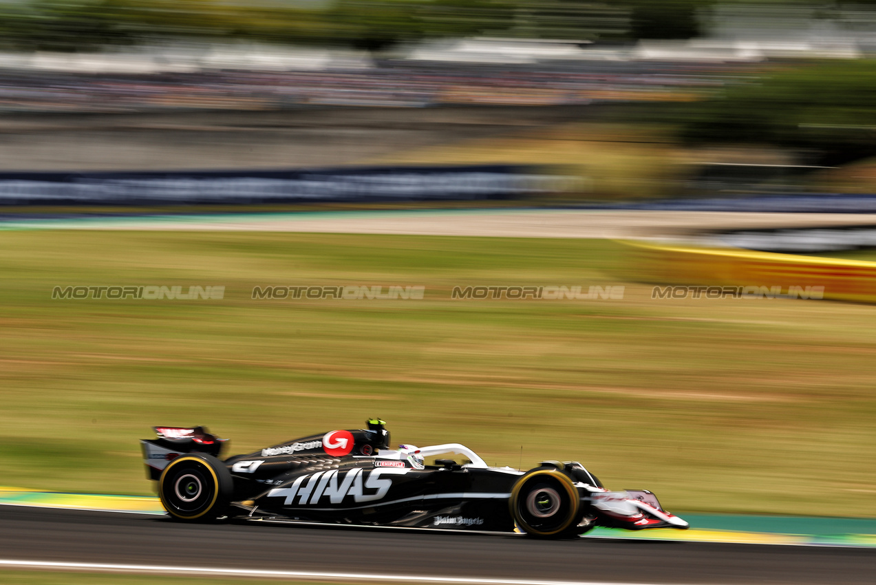 GP BRASILE, Nico Hulkenberg (GER) Haas VF-24.

01.11.2024. Formula 1 World Championship, Rd 21, Brazilian Grand Prix, Sao Paulo, Brazil, Sprint Qualifiche Day.

- www.xpbimages.com, EMail: requests@xpbimages.com © Copyright: XPB Images