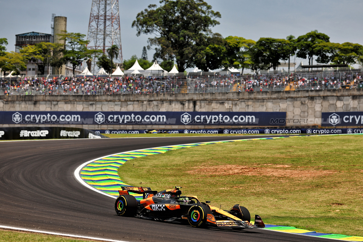 GP BRASILE, Lando Norris (GBR) McLaren MCL38.

01.11.2024. Formula 1 World Championship, Rd 21, Brazilian Grand Prix, Sao Paulo, Brazil, Sprint Qualifiche Day.

- www.xpbimages.com, EMail: requests@xpbimages.com © Copyright: XPB Images