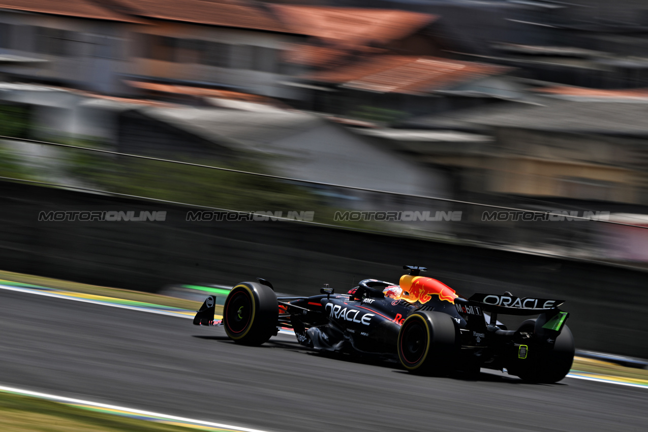 GP BRASILE, Max Verstappen (NLD) Red Bull Racing RB20.

01.11.2024. Formula 1 World Championship, Rd 21, Brazilian Grand Prix, Sao Paulo, Brazil, Sprint Qualifiche Day.

- www.xpbimages.com, EMail: requests@xpbimages.com © Copyright: Price / XPB Images