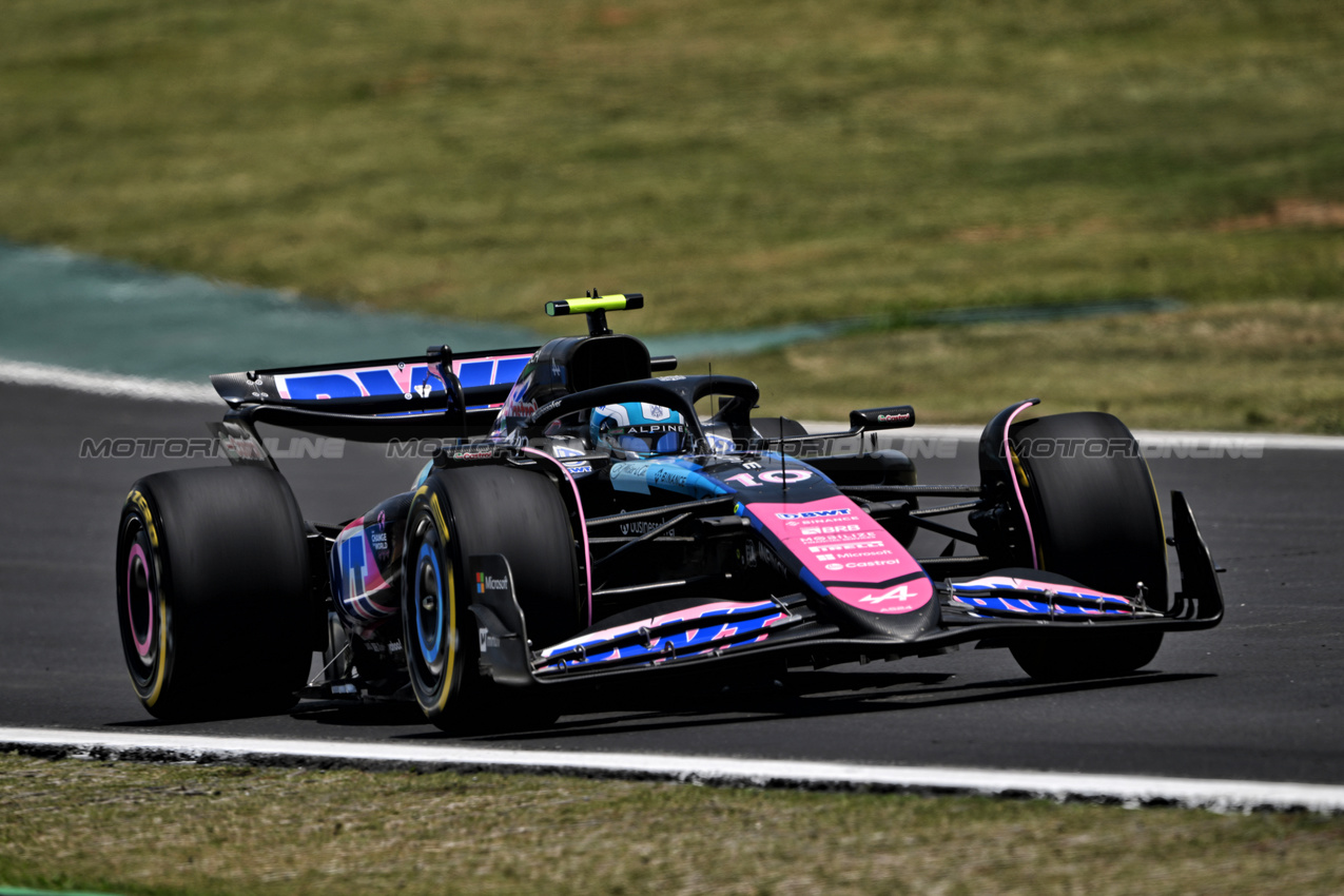 GP BRASILE, Pierre Gasly (FRA) Alpine F1 Team A524.

01.11.2024. Formula 1 World Championship, Rd 21, Brazilian Grand Prix, Sao Paulo, Brazil, Sprint Qualifiche Day.

- www.xpbimages.com, EMail: requests@xpbimages.com © Copyright: Price / XPB Images