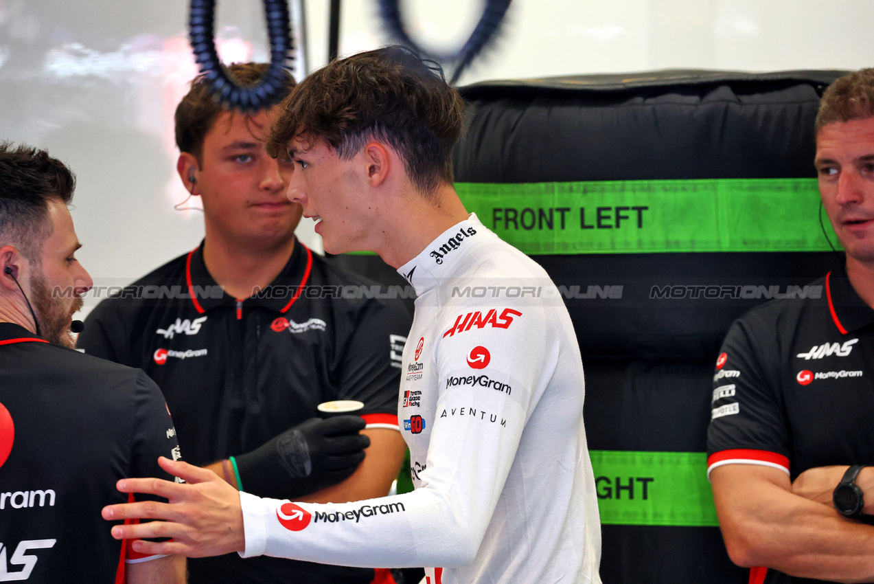 GP BRASILE, Oliver Bearman (GBR) Haas F1 Team Reserve Driver.

01.11.2024. Formula 1 World Championship, Rd 21, Brazilian Grand Prix, Sao Paulo, Brazil, Sprint Qualifiche Day.

- www.xpbimages.com, EMail: requests@xpbimages.com © Copyright: Batchelor / XPB Images