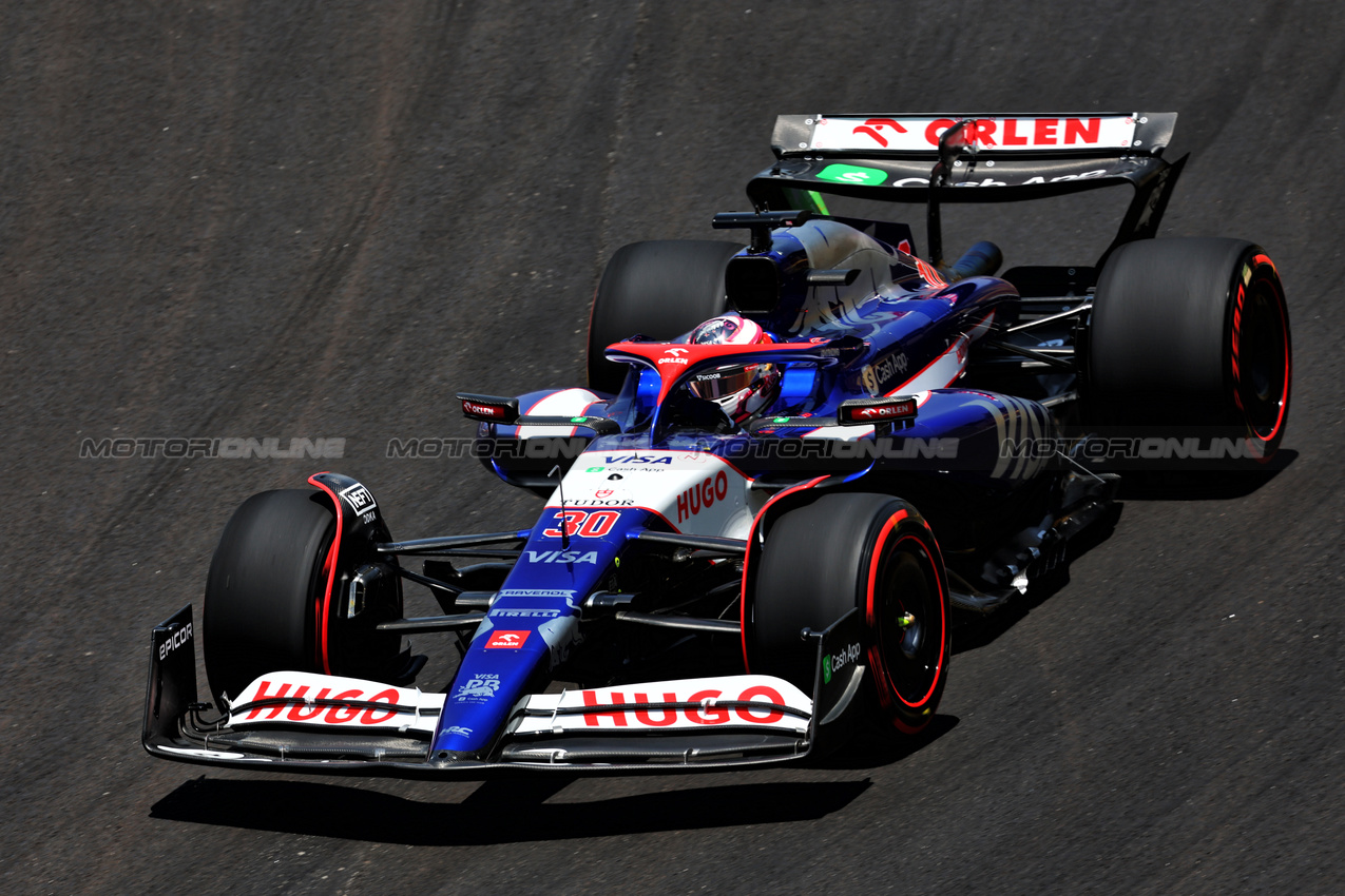 GP BRASILE, Liam Lawson (NZL) RB VCARB 01.

01.11.2024. Formula 1 World Championship, Rd 21, Brazilian Grand Prix, Sao Paulo, Brazil, Sprint Qualifiche Day.

- www.xpbimages.com, EMail: requests@xpbimages.com © Copyright: Charniaux / XPB Images