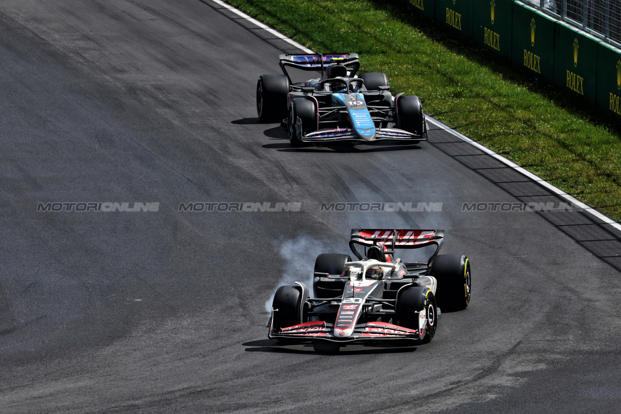 GP CANADA, Kevin Magnussen (DEN) Haas VF-24 locks up under braking.

09.06.2024. Formula 1 World Championship, Rd 9, Canadian Grand Prix, Montreal, Canada, Gara Day.

 - www.xpbimages.com, EMail: requests@xpbimages.com © Copyright: Coates / XPB Images